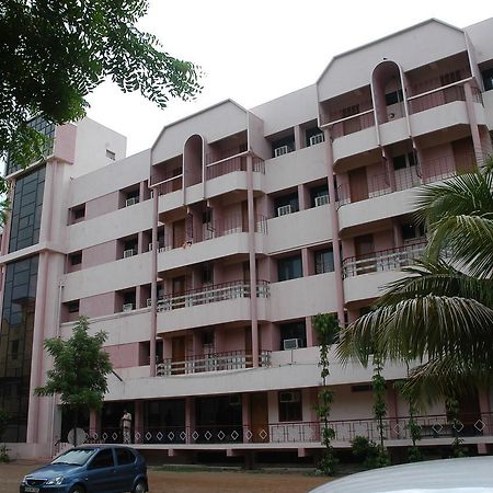 Hotel Athityaa Kumbakonam Bagian luar foto