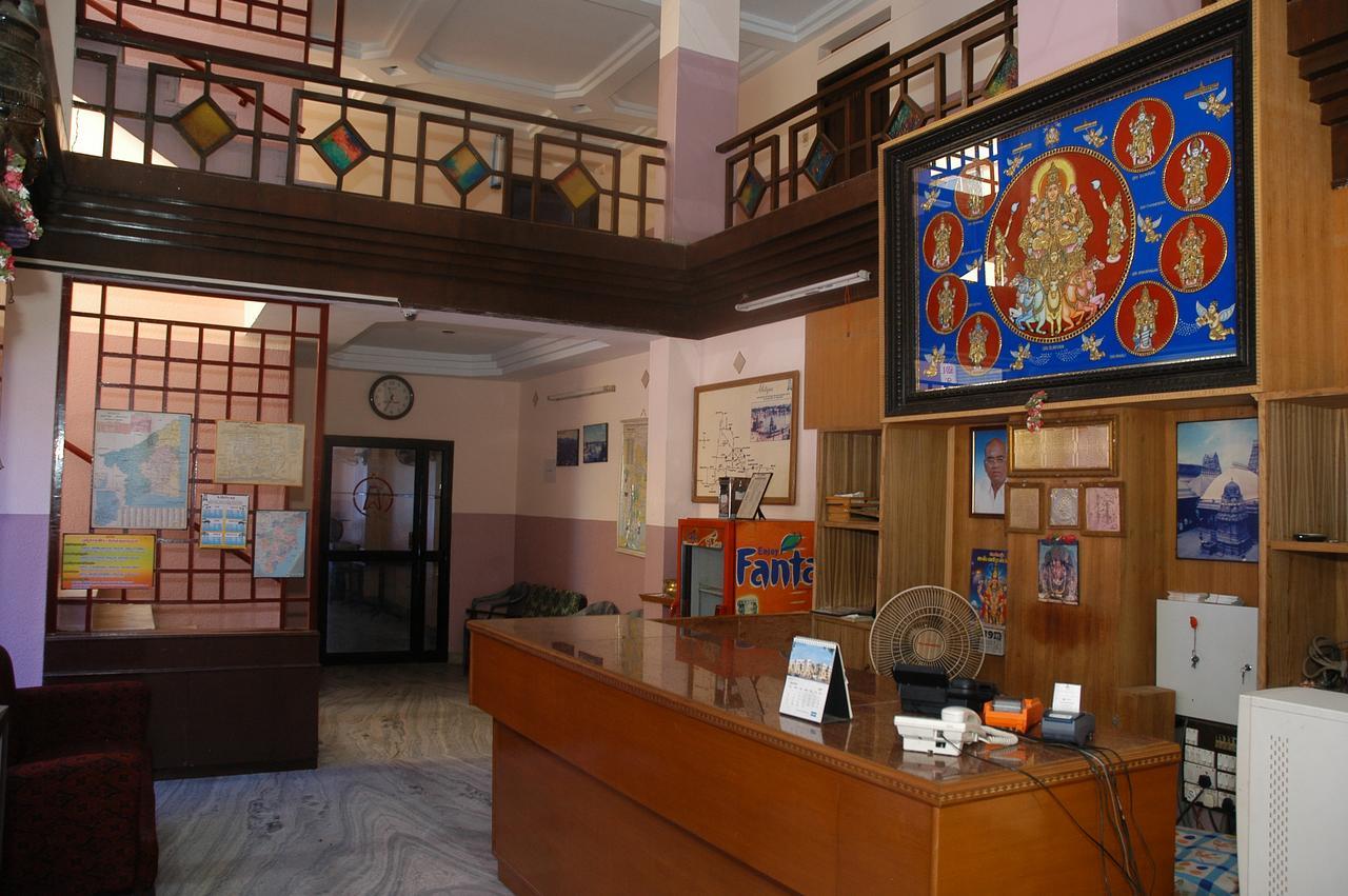 Hotel Athityaa Kumbakonam Bagian luar foto