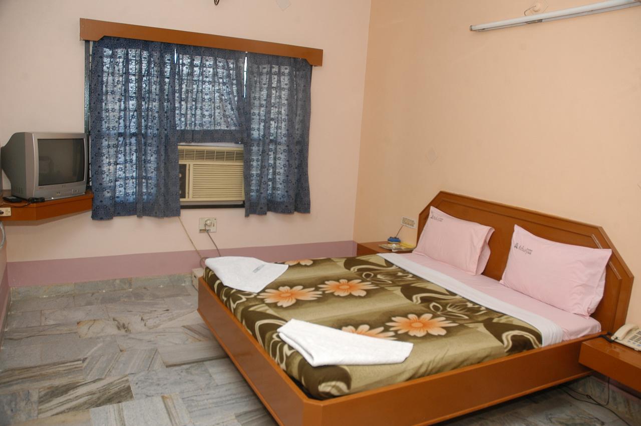 Hotel Athityaa Kumbakonam Bagian luar foto