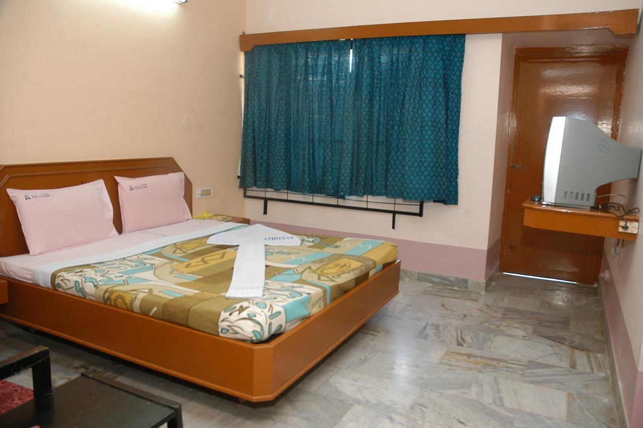 Hotel Athityaa Kumbakonam Bagian luar foto